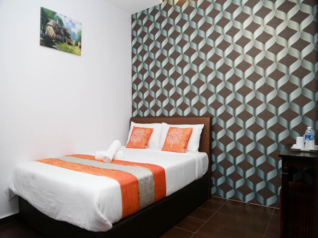 Oyo 250 Palazzo Hotel Kulai Johor Bahru Buitenkant foto